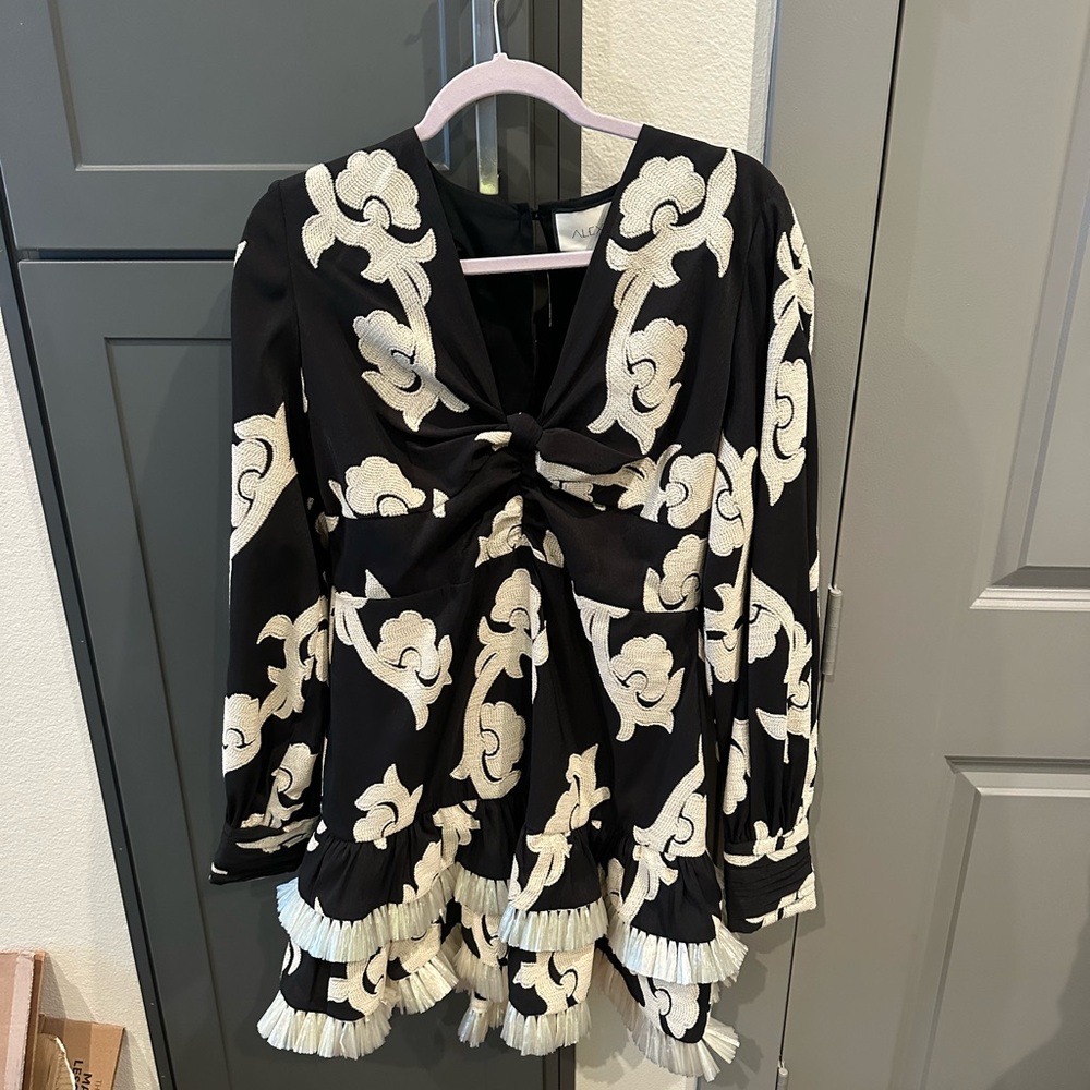 Elegant Black and Cream Dress - ALEXIS